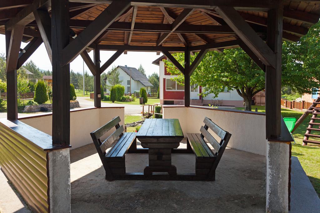 Guesthouse Kovacevic Korenica Exterior photo